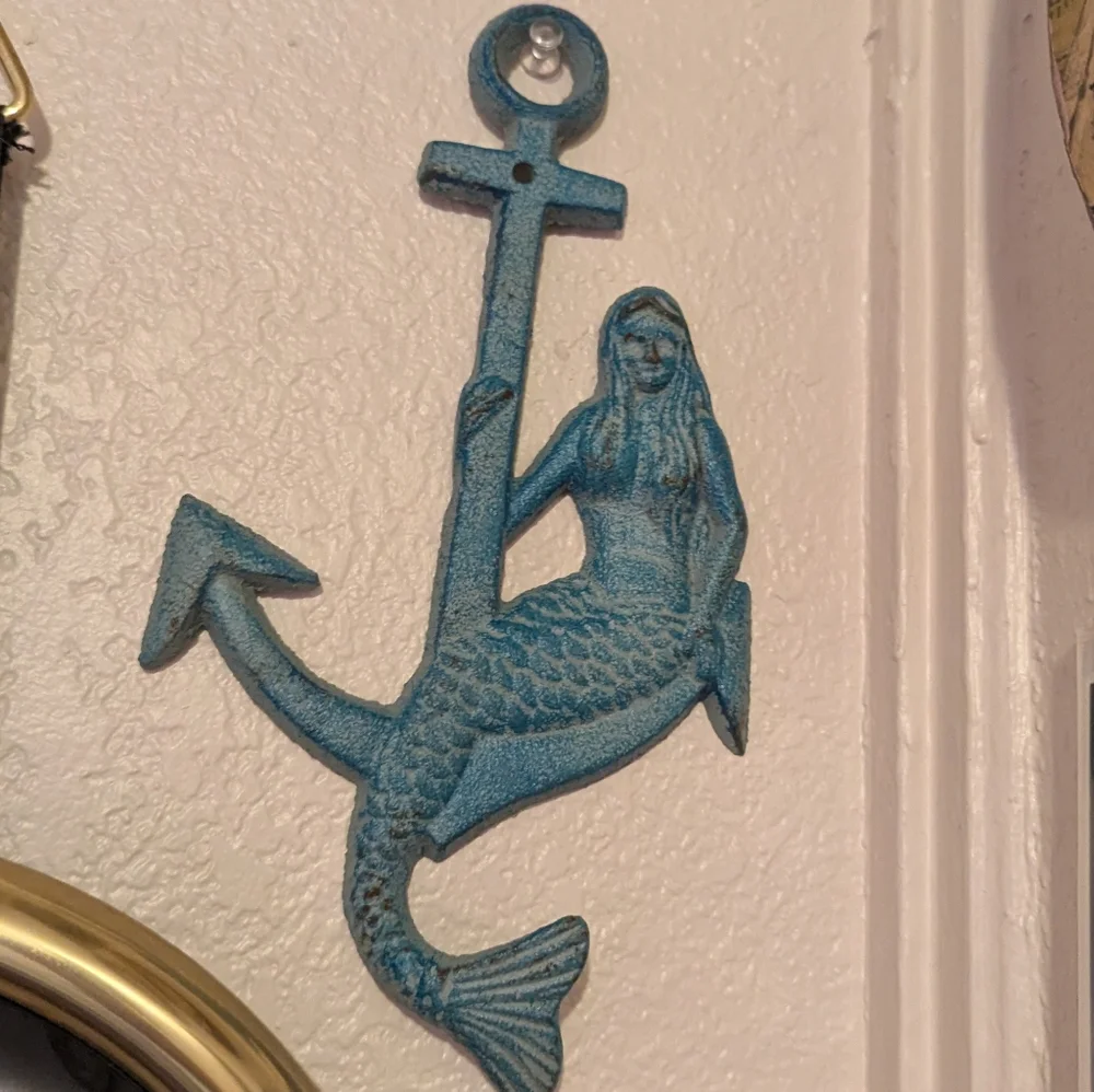 N/A mermaid sitting